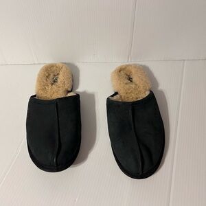 UGG S/N 5776 black leather Scuff sheepskin lined slippers men size 12
